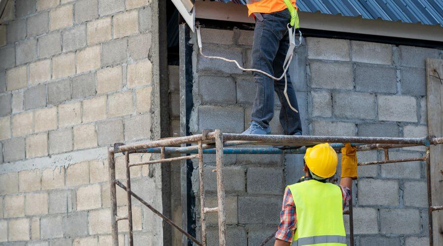 Expert Emergency Roof Repairs services in Hartshorne, OK